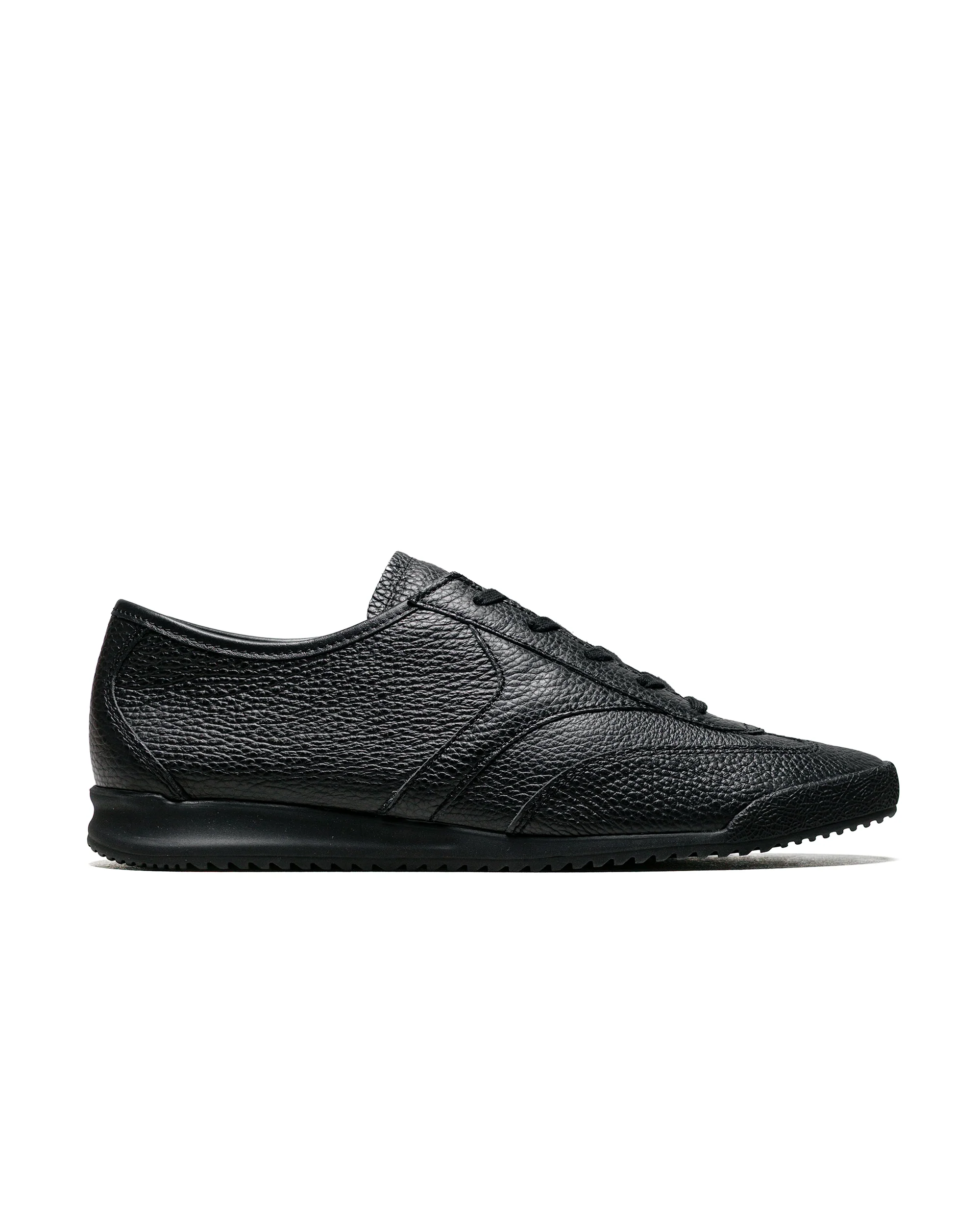 Reproduction of Found Lady White Co. Trainer Black