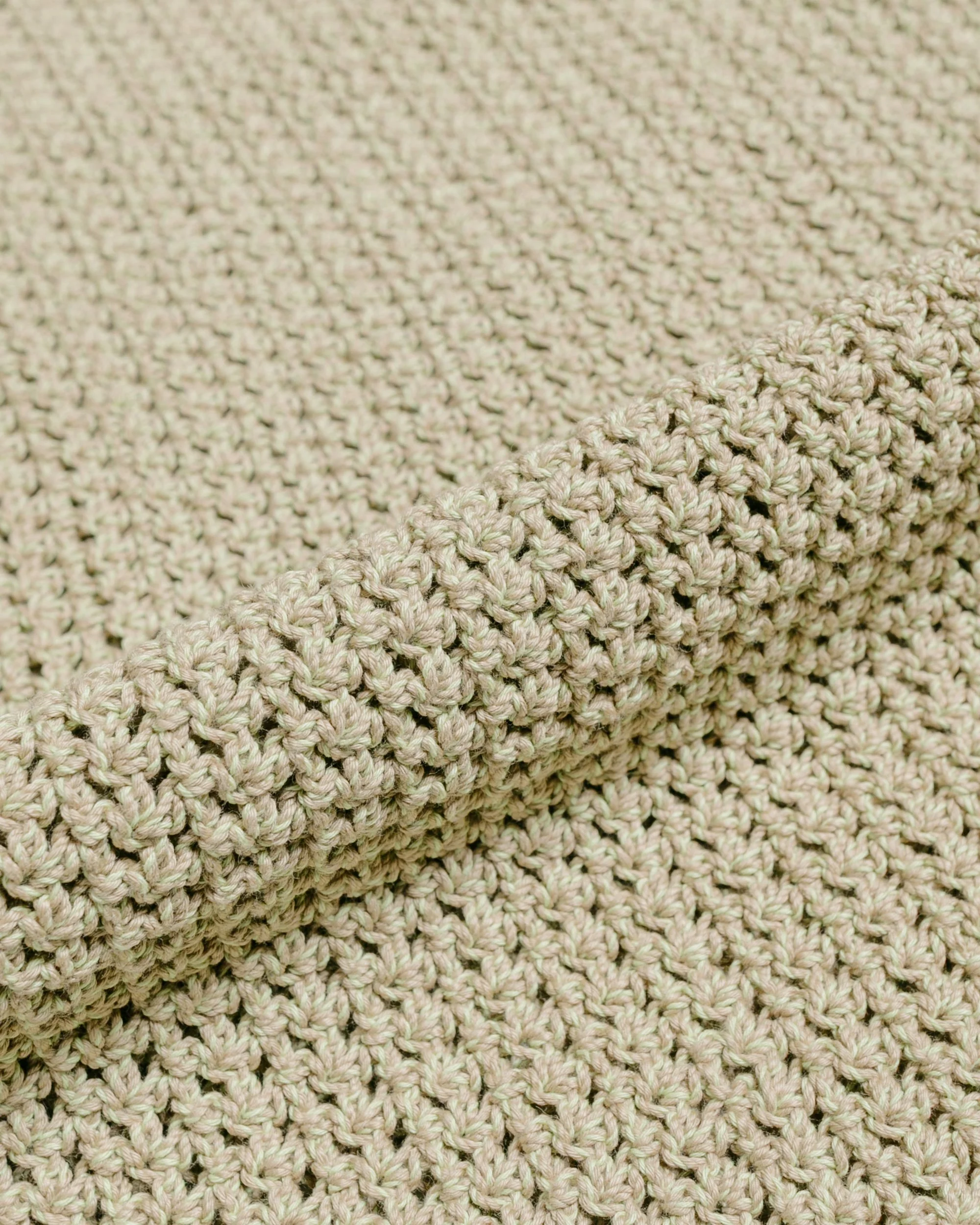 4290-auralee-hand-crochet-knit-half-sleeved-shirt-khaki-beige-5.webp Auralee Hand Crochet Knit Half Sleeved Shirt Khaki Beige