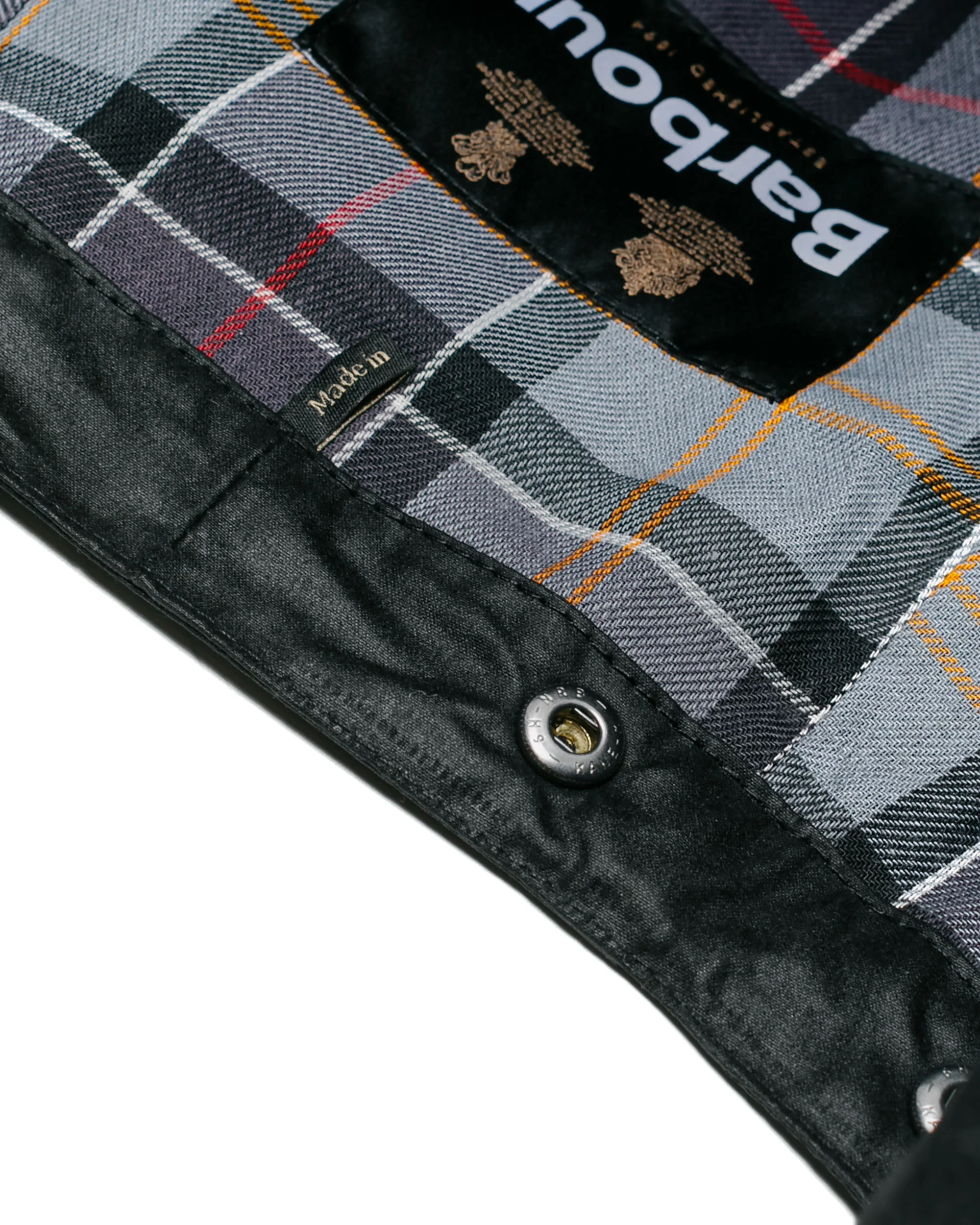 4543-barbour-waxed-cotton-hood-black-3.webp Barbour Waxed Cotton Hood Black